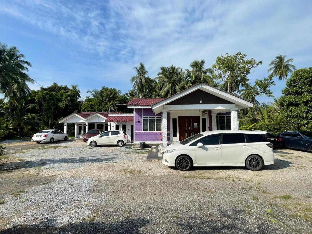 Ar Homestay & Roomestay Merlimau エクステリア 写真